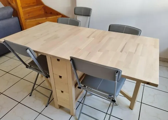 Spacieuse Et Confortable Maison Avec Garage