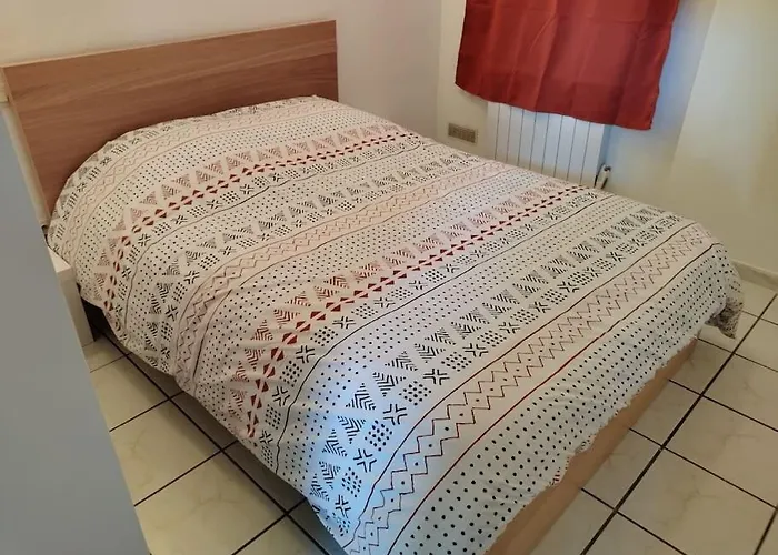 Spacieuse Et Confortable Maison Avec Garage