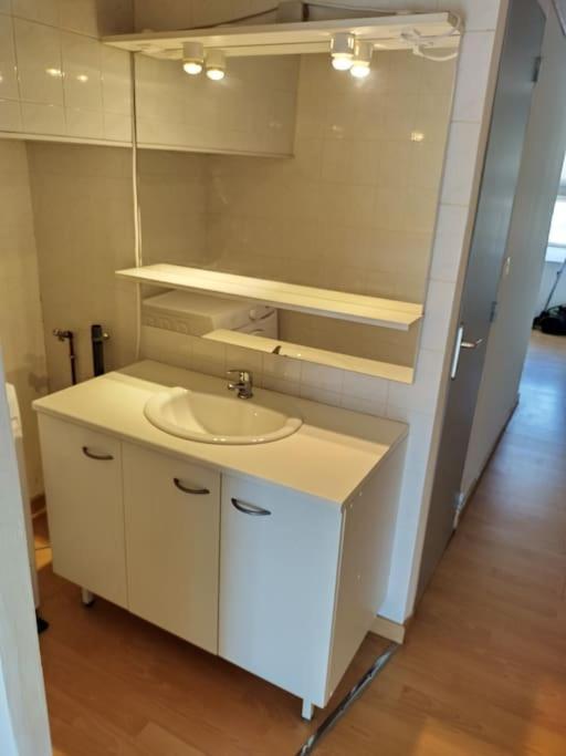 Spacieuse Et Confortable Maison Avec Garage Holiday home